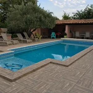 https://appartement-rez-de-chauss.fr-provencehotel.com